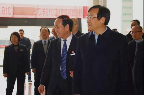 西安市委常委、高新区党工委书记、航天基地党工委书记钟洪江一行光临GA黄金甲调研慰问