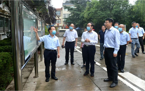 西安市副市长贠笑冬一行深刻GA黄金甲临潼社区调查调研