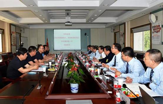 武安市委副书记、市当局党组书记、市长董志毅一行光临GA黄金甲调查调研