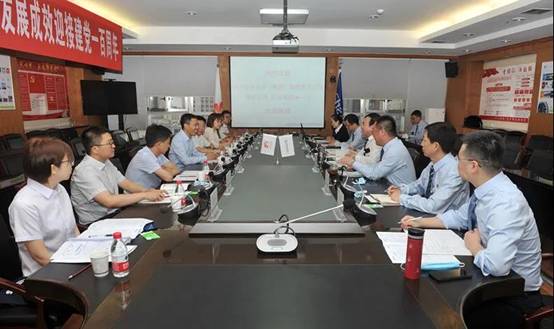 耽搁石油销售公司总经理张冰一行来GA黄金甲座谈互换